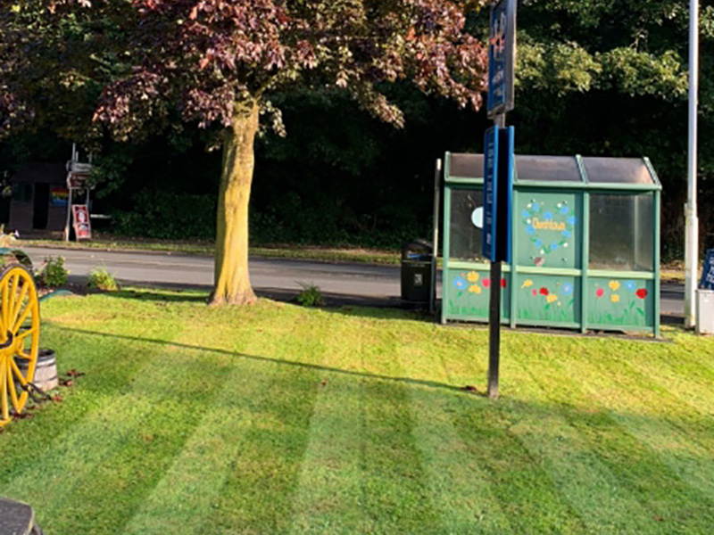 jrobsgroundmaintenance.co.uk_--_355695854