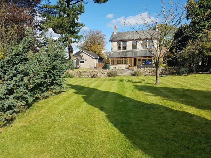 jrobsgroundmaintenance.seesite.biz_--_384040697