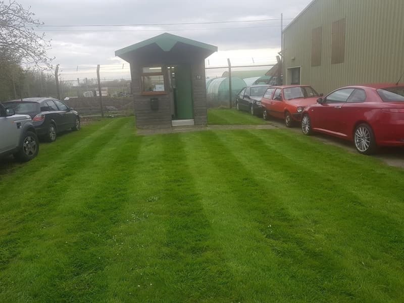 jrobsgroundmaintenance.seesite.biz_--_800852941