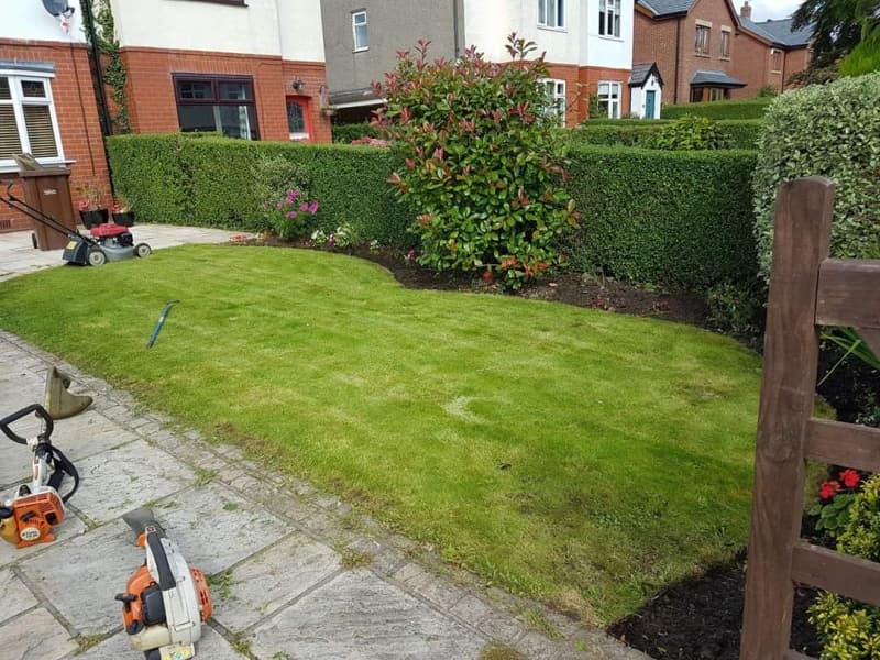 jrobsgroundmaintenance.seesite.biz_--_821843172